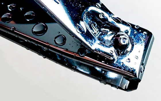 Labology 3 Biodegradable Salon disinfectant compatibility tested for use on metal tools